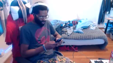 Snapshot of disr3sp3ctfully_dipp3d chatting on 11/03/25, 08:21 Your Best Worst Nightmare online show from 11/03/25, 08:21