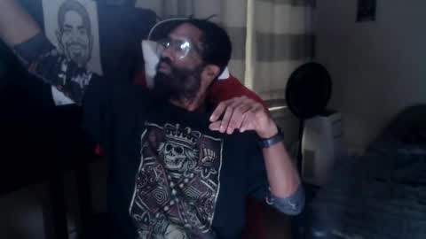 Snapshot of disr3sp3ctfully_dipp3d chatting on 11/07/25, 01:00 Your Best Worst Nightmare online show from 11/07/25, 01:00