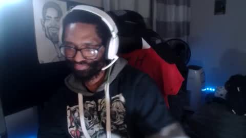 Snapshot of disr3sp3ctfully_dipp3d chatting on 11/12/25, 11:21 Your Best Worst Nightmare online show from 11/12/25, 11:21