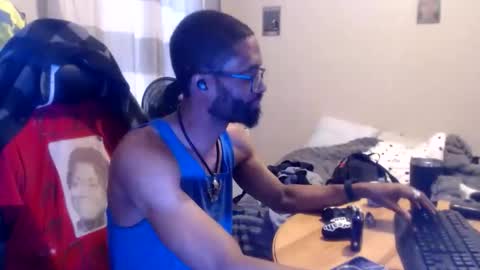 Snapshot of disr3sp3ctfully_dipp3d chatting on 11/26/25, 01:23 Your Best Worst Nightmare online show from 11/26/25, 01:23