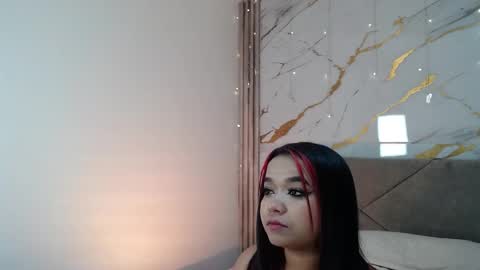 disyamil_pineda online show from 05/07/26, 02:39