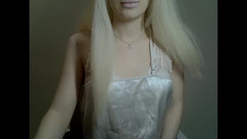 DitaMilton online show from 01/18/25, 07:48