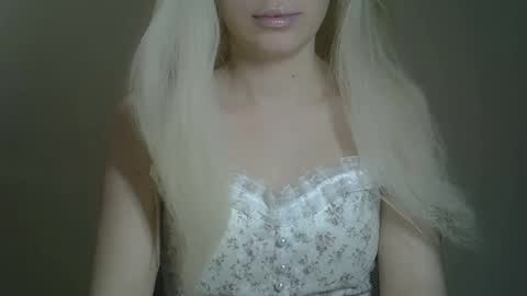 DitaMilton online show from 03/03/25, 04:03