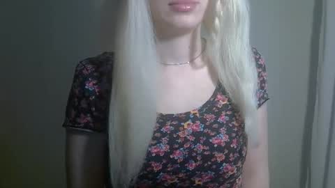 DitaMilton online show from 09/16/25, 01:45