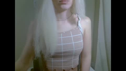 DitaMilton online show from 10/05/25, 07:56