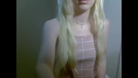 DitaMilton online show from 12/05/25, 02:14