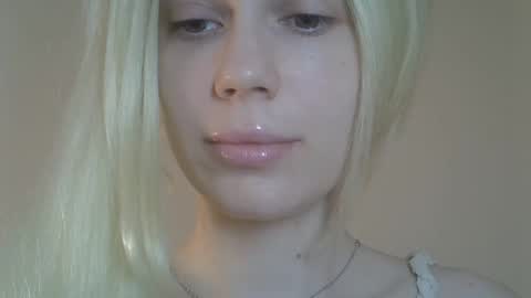 Snapshot of ditamilton chatting on 03/23/26, 07:40 DitaMilton online show from 03/23/26, 07:40