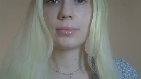 Snapshot of ditamilton chatting on 03/26/26, 08:25 DitaMilton online show from 03/26/26, 08:25