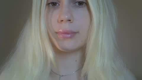 Snapshot of ditamilton chatting on 04/01/26, 08:17 DitaMilton online show from 04/01/26, 08:17