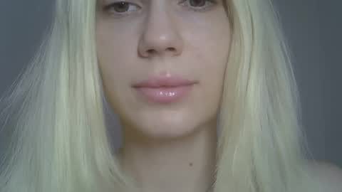 Snapshot of ditamilton chatting on 04/06/26, 11:55 DitaMilton online show from 04/06/26, 11:55