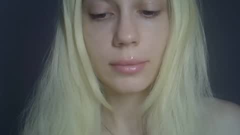 Snapshot of ditamilton chatting on 04/23/26, 04:09 DitaMilton online show from 04/23/26, 04:09