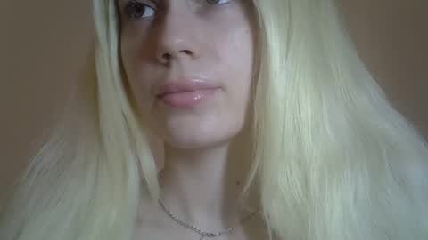 Snapshot of ditamilton chatting on 04/30/26, 04:24 DitaMilton online show from 04/30/26, 04:24