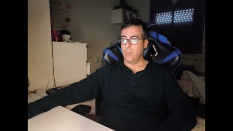 Snapshot of ditos_c chatting on 01/14/26, 08:42 ditos_c online show from 01/14/26, 08:42