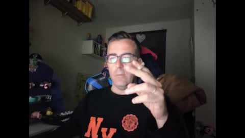 Snapshot of ditos_c chatting on 03/04/26, 08:31 ditos_c online show from 03/04/26, 08:31