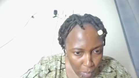 diva223306 online show from 07/05/26, 12:17