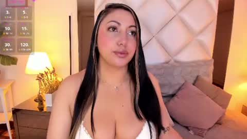 Snapshot of diva_curvi chatting on 07/16/26, 11:05 Lizz online show from 07/16/26, 11:05