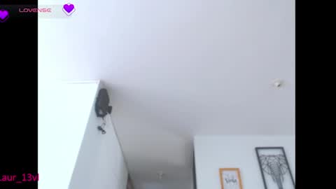 Snapshot of diva_gold chatting on 01/15/25, 06:19 LAURAXXX online show from 01/15/25, 06:19