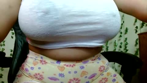 Snapshot of divadirty chatting on 02/03/25, 12:57 Mari online show from 02/03/25, 12:57