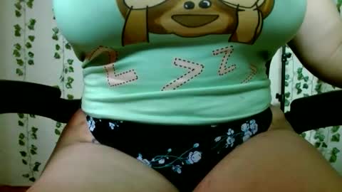 Snapshot of divadirty chatting on 02/07/25, 12:06 Mari online show from 02/07/25, 12:06