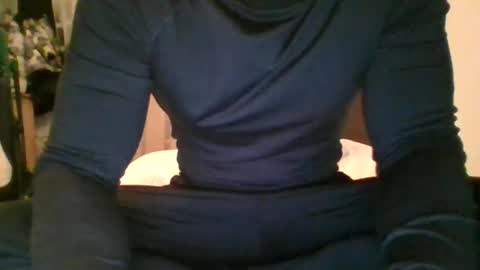 Snapshot of divertimentonline chatting on 01/22/25, 08:38 divertimentonline online show from 01/22/25, 08:38