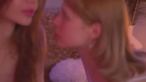 Snapshot of divine_lights chatting on 03/02/26, 05:08 Eva and Lucia online show from 03/02/26, 05:08