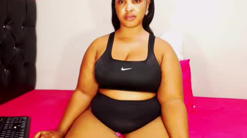 divinebooty93 online show from 02/04/26, 04:18