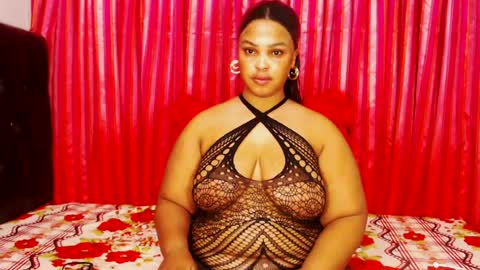 Snapshot of divinebooty93 chatting on 07/19/26, 05:11 divinebooty93 online show from 07/19/26, 05:11
