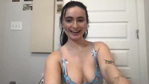 Snapshot of divinehips chatting on 02/03/25, 04:52 Divine Hips online show from 02/03/25, 04:52