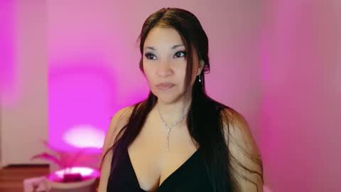 Snapshot of divinelynn chatting on 03/23/26, 12:09 DivineLynn online show from 03/23/26, 12:09