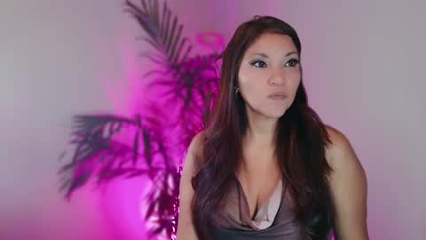DivineLynn online show from 06/01/26, 01:13