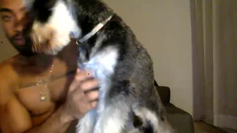 Divine Duo  online show from 12/22/24, 09:42