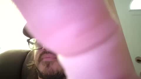 Snapshot of divorcedstoner420 chatting on 07/15/26, 09:31 divorcedstoner420 online show from 07/15/26, 09:31