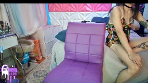 Jade Divyne online show from 12/21/24, 10:39