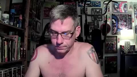 Snapshot of dix_handley_50 chatting on 05/03/26, 01:17 dix_handley_50 online show from 05/03/26, 01:17
