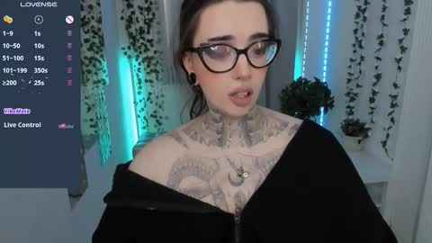 Snapshot of dixipixi_ chatting on 03/18/26, 07:22 dixipixi_ online show from 03/18/26, 07:22