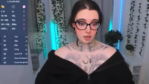 Snapshot of dixipixi_ chatting on 03/22/26, 05:44 dixipixi_ online show from 03/22/26, 05:44