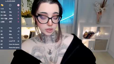 Snapshot of dixipixi_ chatting on 03/29/26, 05:51 dixipixi_ online show from 03/29/26, 05:51