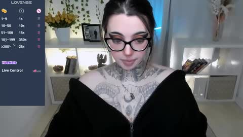 Snapshot of dixipixi_ chatting on 04/02/26, 05:49 dixipixi_ online show from 04/02/26, 05:49