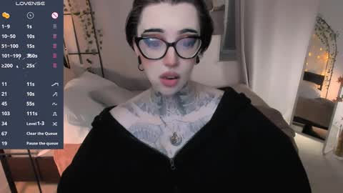 Snapshot of dixipixi_ chatting on 05/28/26, 08:00 dixipixi_ online show from 05/28/26, 08:00