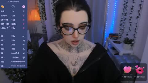Snapshot of dixipixi_ chatting on 06/04/26, 06:19 dixipixi_ online show from 06/04/26, 06:19