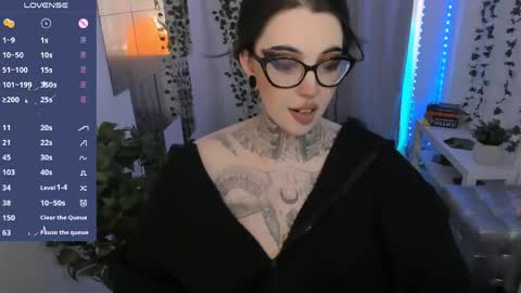 Snapshot of dixipixi_ chatting on 06/07/26, 05:44 dixipixi_ online show from 06/07/26, 05:44