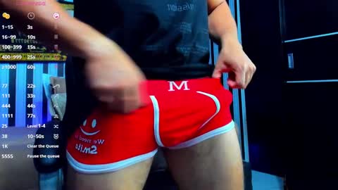 Snapshot of dixon_ray_ chatting on 02/07/25, 03:12 Dixon online show from 02/07/25, 03:12