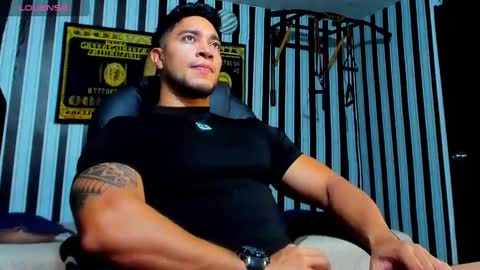 Snapshot of dixon_ray_ chatting on 02/23/25, 11:04 Dixon online show from 02/23/25, 11:04