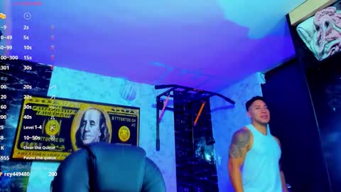 Snapshot of dixon_ray_ chatting on 10/20/25, 01:06 Dixon online show from 10/20/25, 01:06