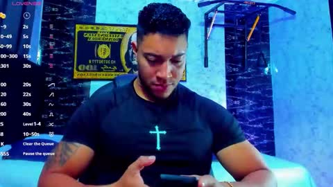 Snapshot of dixon_ray_ chatting on 10/24/25, 02:41 Dixon online show from 10/24/25, 02:41