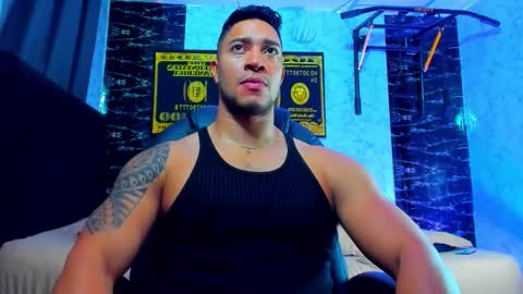 Snapshot of dixon_ray_ chatting on 11/05/25, 12:43 Dixon online show from 11/05/25, 12:43