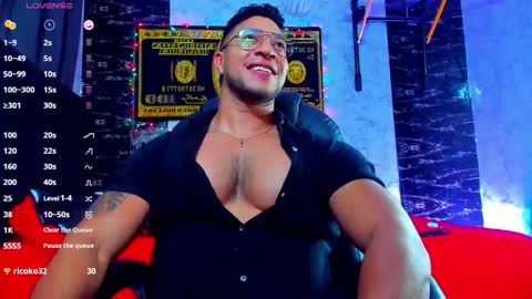 Snapshot of dixon_ray_ chatting on 12/22/25, 11:57 Dixon online show from 12/22/25, 11:57