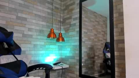 Snapshot of dixypalmer chatting on 09/29/25, 08:24 DixyPalmer online show from 09/29/25, 08:24