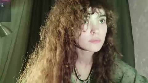 Snapshot of dizer_clop chatting on 11/21/25, 09:13 Dizer online show from 11/21/25, 09:13