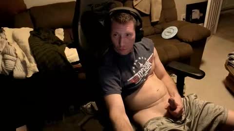 Snapshot of dizzyash chatting on 03/18/26, 02:04 Hansel and Gretle online show from 03/18/26, 02:04